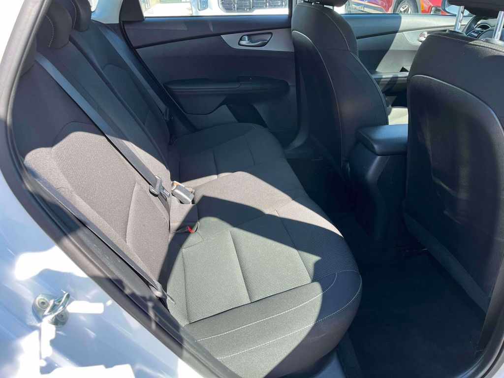 2021 Kia Forte LXS photo 8