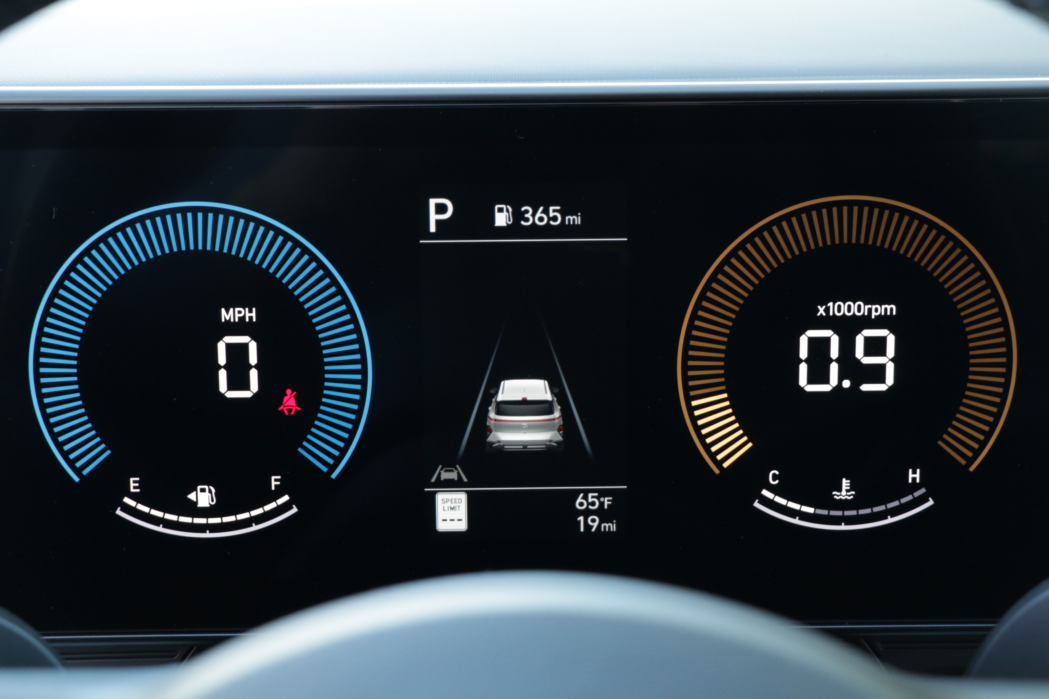 2026 Hyundai Kona SEL photo 4