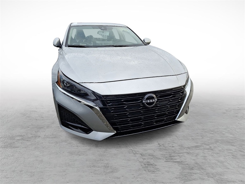 2025 Nissan Altima SV Special Edition photo 2