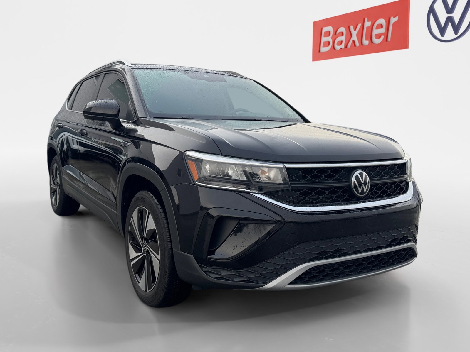 2023 Volkswagen Taos SE's photo