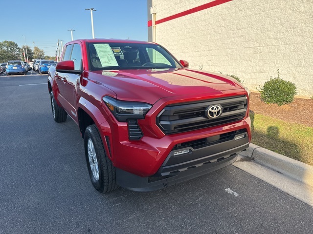 2025 Toyota Tacoma SR5's photo