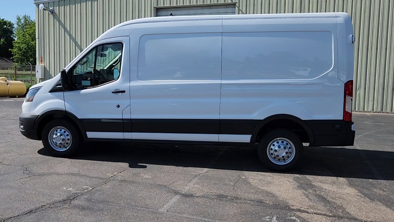2025 Ford Transit Cargo Van photo 4