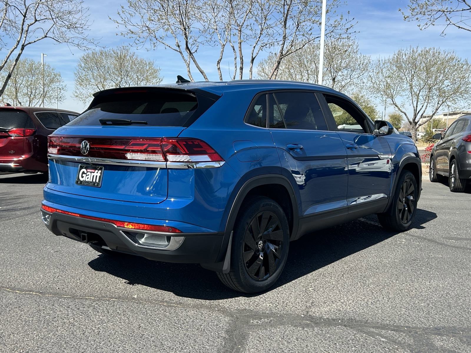 2025 Volkswagen Atlas Cross Sport SE Technology photo 3