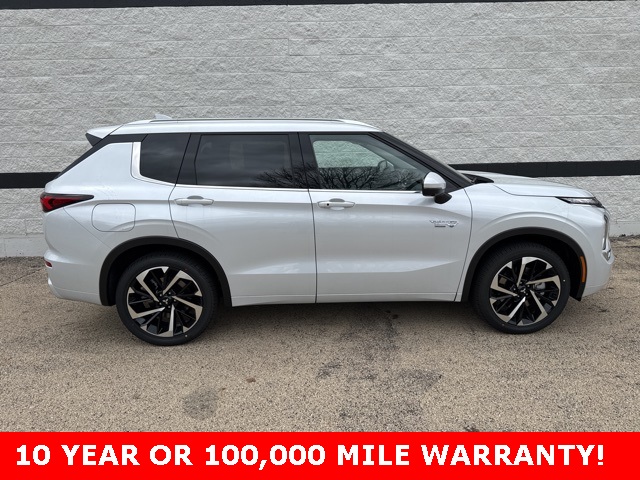 2025 Mitsubishi Outlander PHEV SEL photo 2