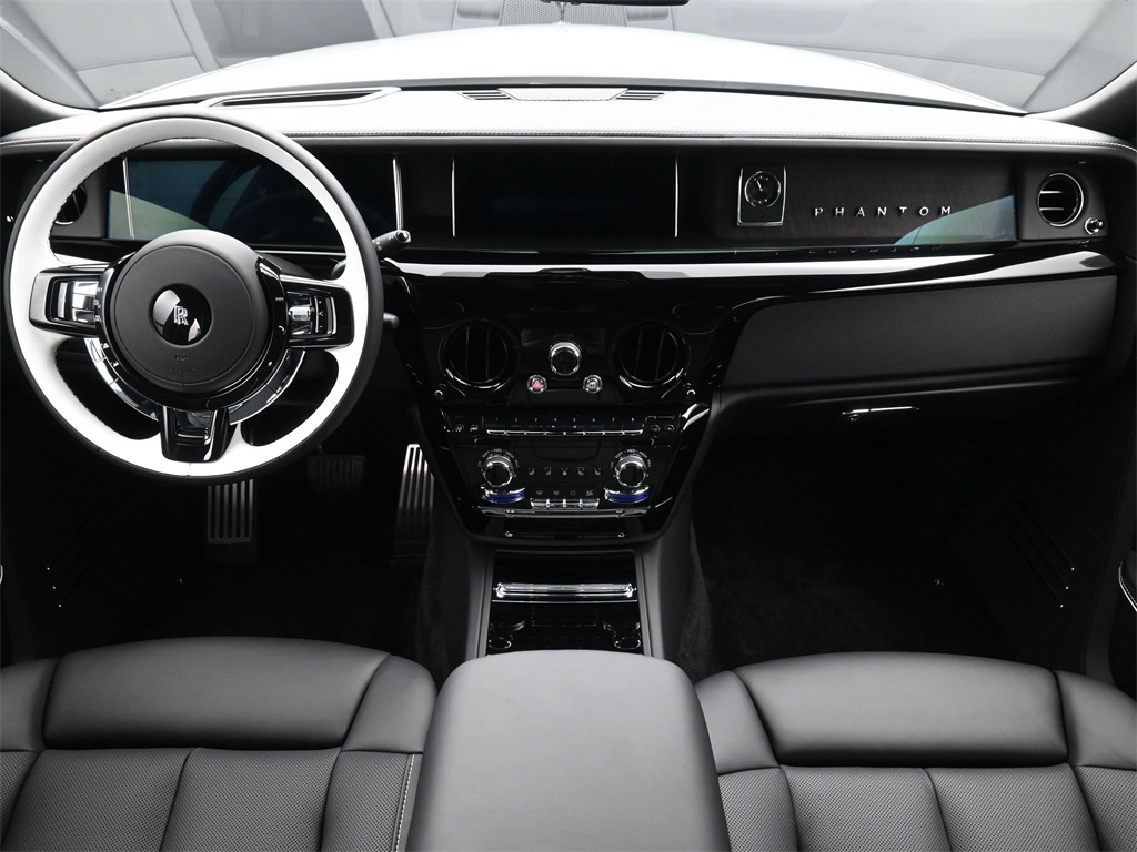 2025 Rolls Royce Phantom RR photo 4