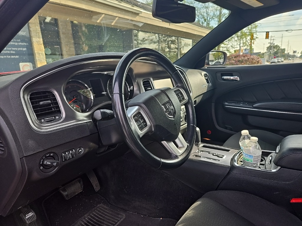 2013 Dodge Charger R/T photo 16