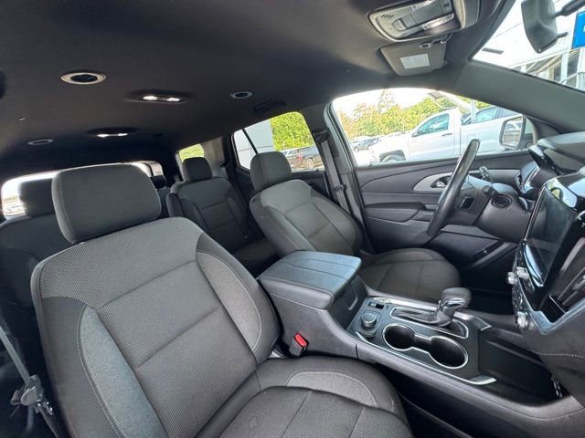 2022 Chevrolet Traverse Cloth photo 15
