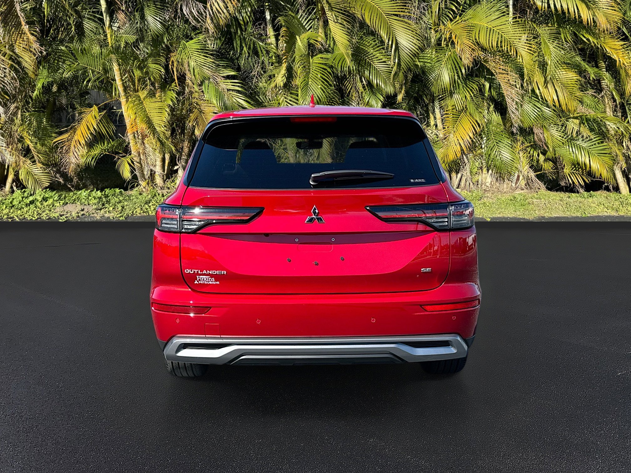 2025 Mitsubishi Outlander SE photo 4