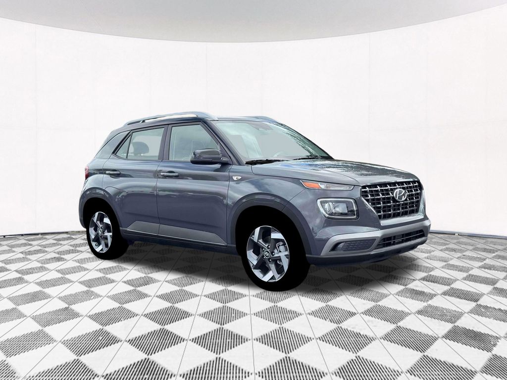 2026 Hyundai Venue SEL photo 2