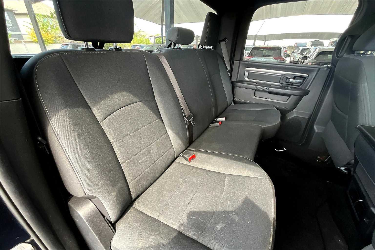 2022 Ram 1500 Classic Warlock photo 16