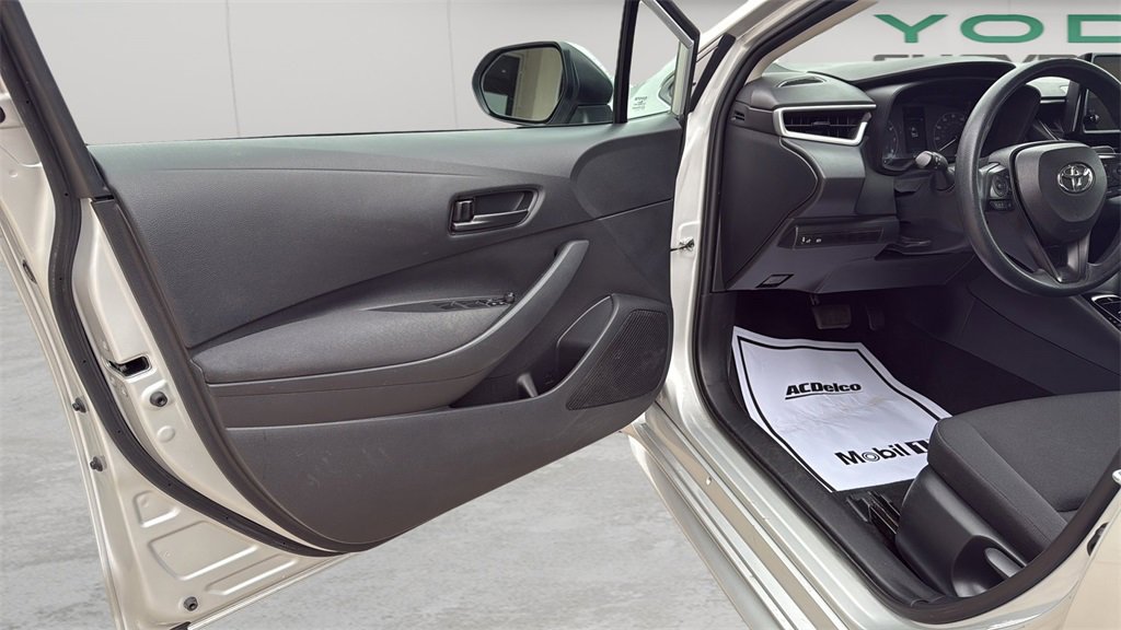 2023 Toyota Corolla LE photo 42