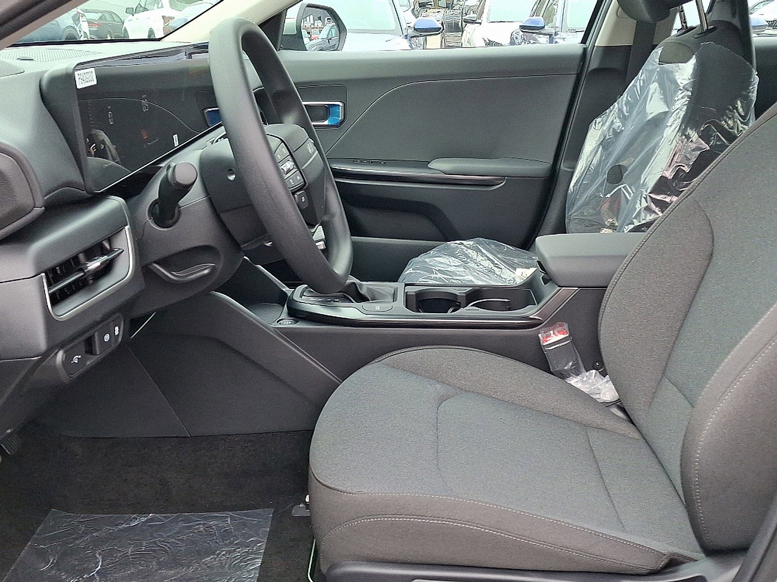 2025 Kia K4 LXS photo 13