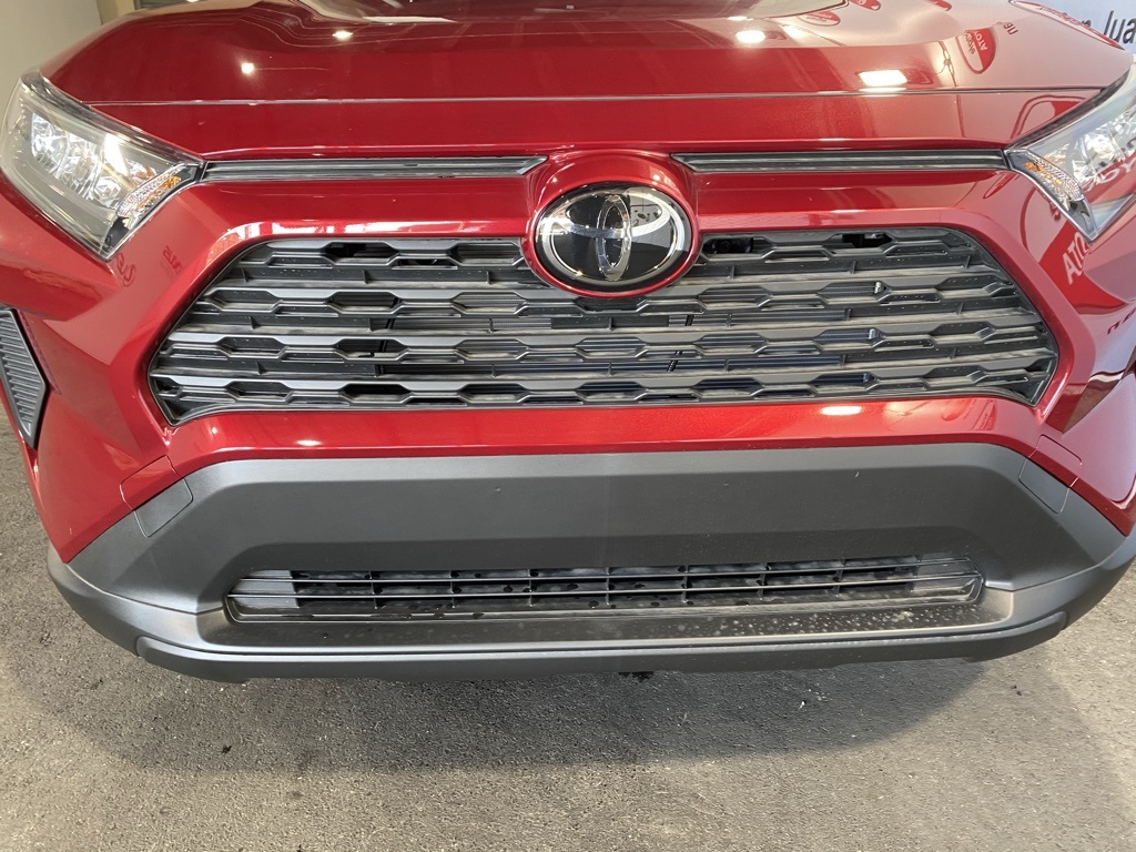 2025 Toyota RAV4 LE photo 11