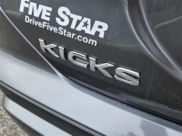 2025 Nissan Kicks Play S photo 10