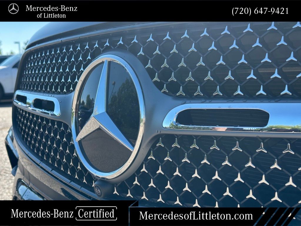 2025 Mercedes Benz GLC 350e 4MATIC photo 5