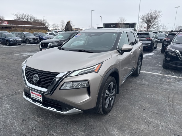 2022 Nissan Rogue Platinum's photo