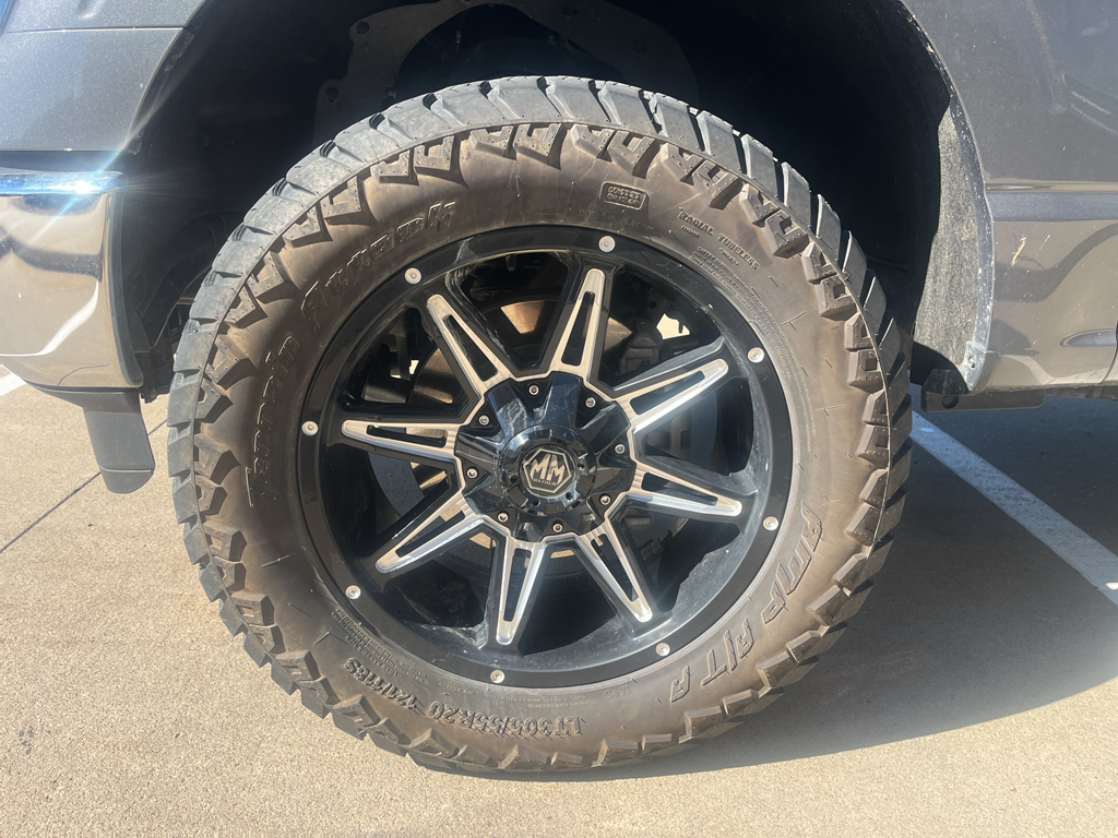 2023 Ford F-150 XLT photo 5