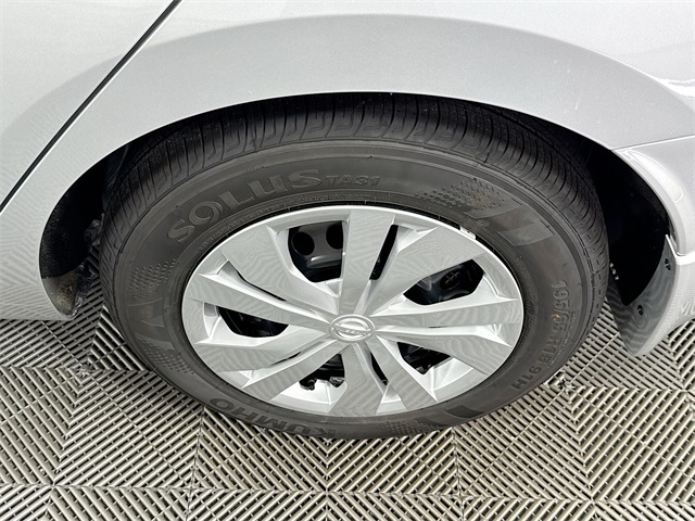 2025 Nissan Versa S photo 3