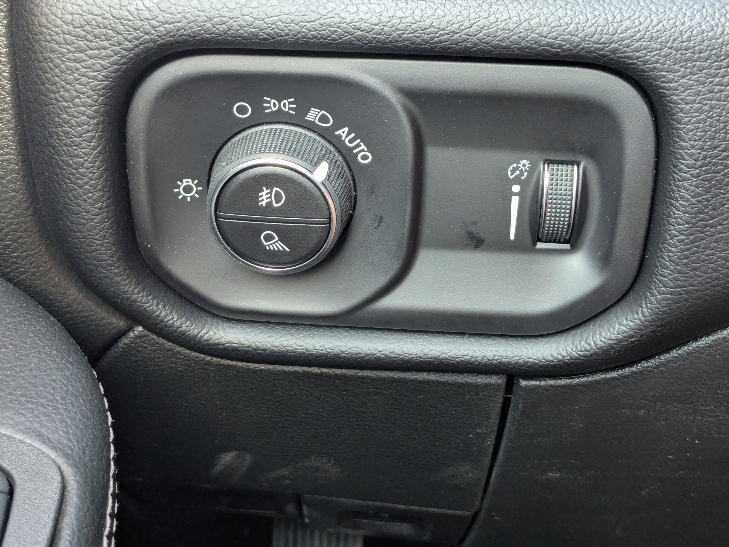 2025 Ram 2500 Big Horn photo 28