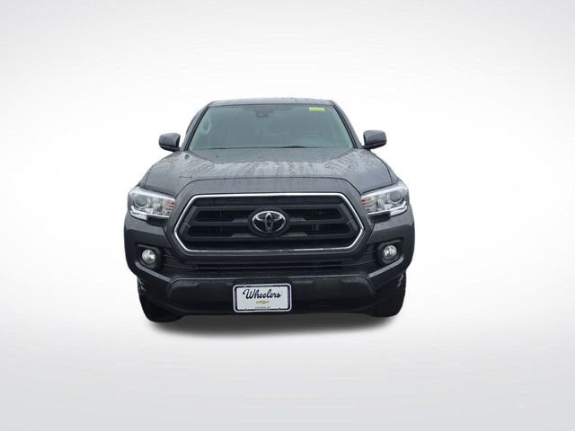 2021 Toyota Tacoma SR5 photo 2