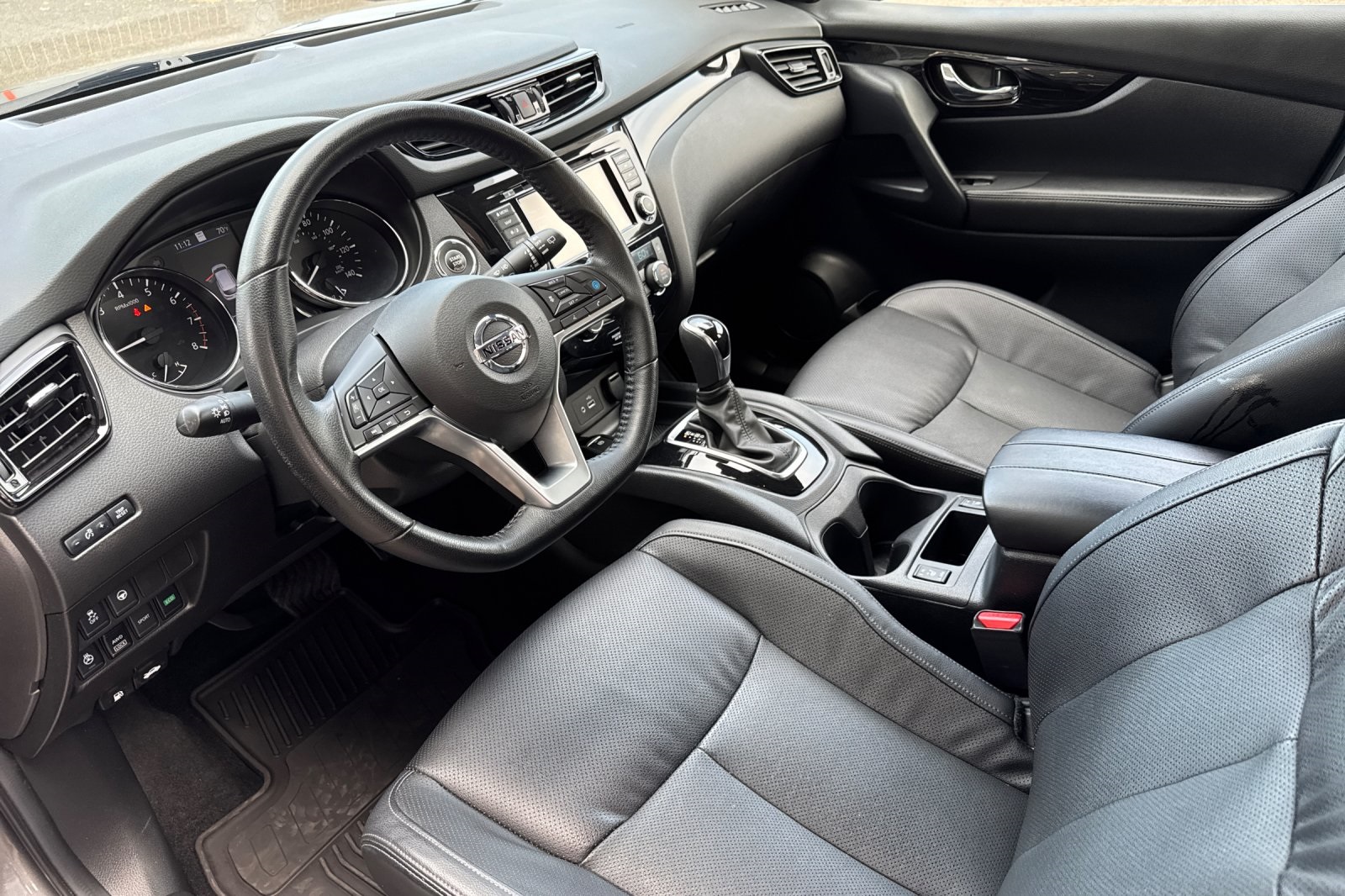 2022 Nissan Rogue Sport SL photo 10
