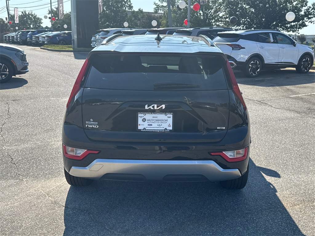 2024 Kia Niro EX Touring photo 4