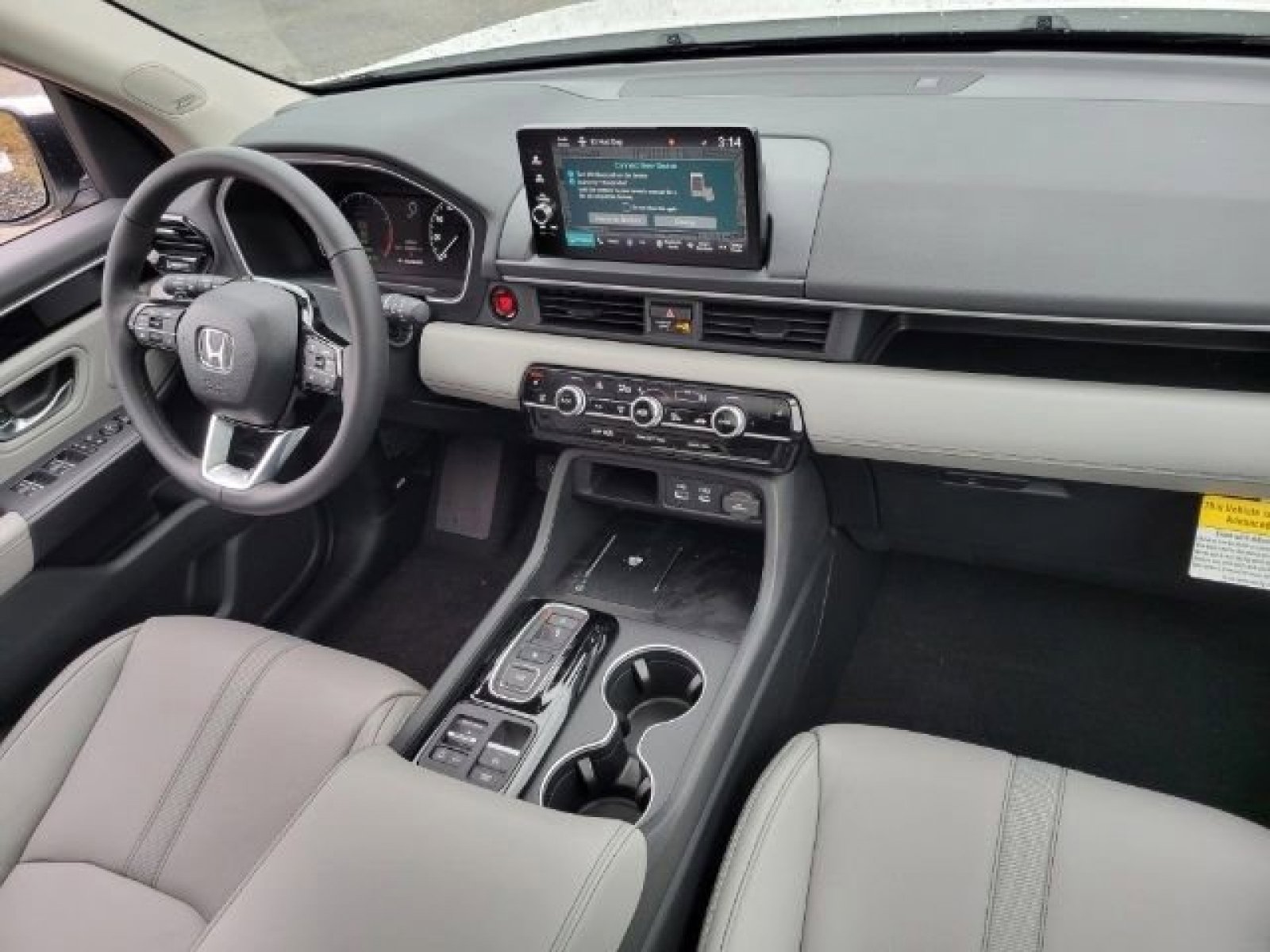 2025 Honda Pilot Touring photo 3