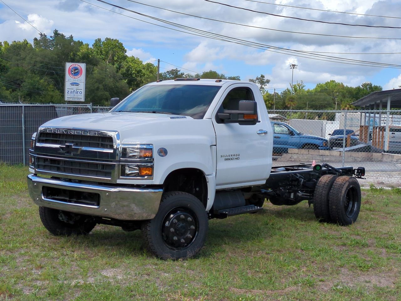 2024 Chevrolet Silverado 4500 Medium Duty Chassis Cab Work Truck's photo