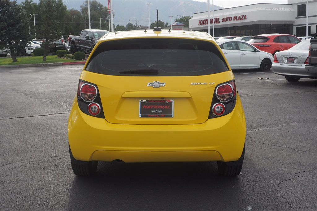 2016 Chevrolet Sonic LT photo 6