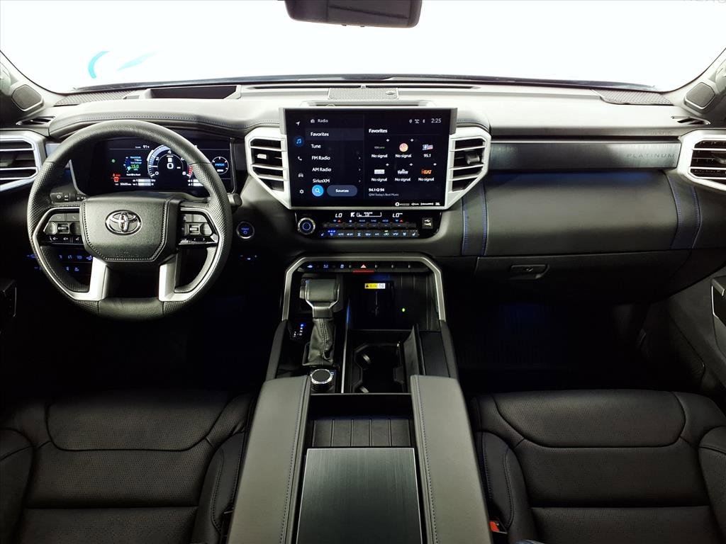 2024 Toyota Sequoia SR5 photo 3
