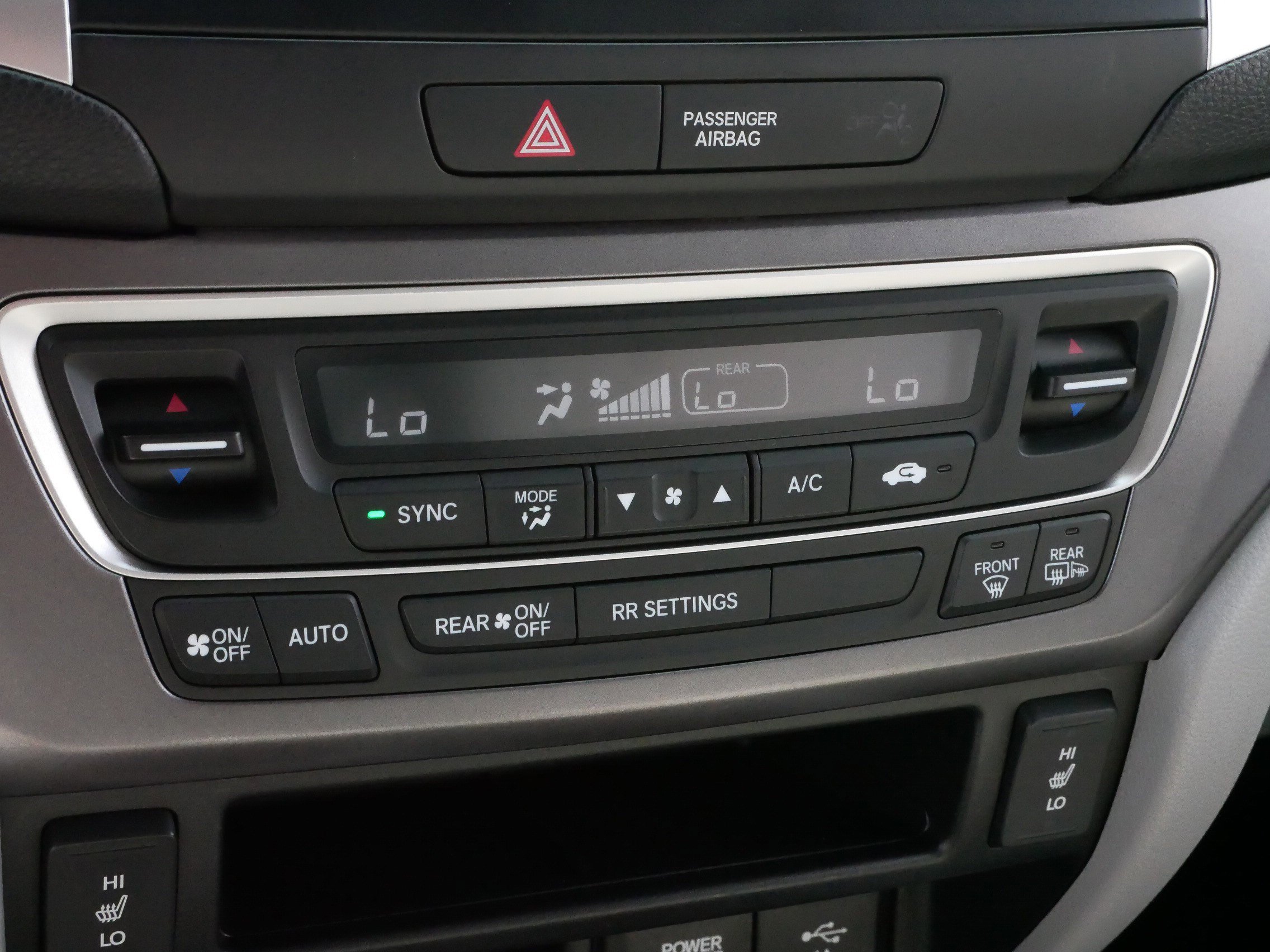 2019 Honda Ridgeline RTL photo 23