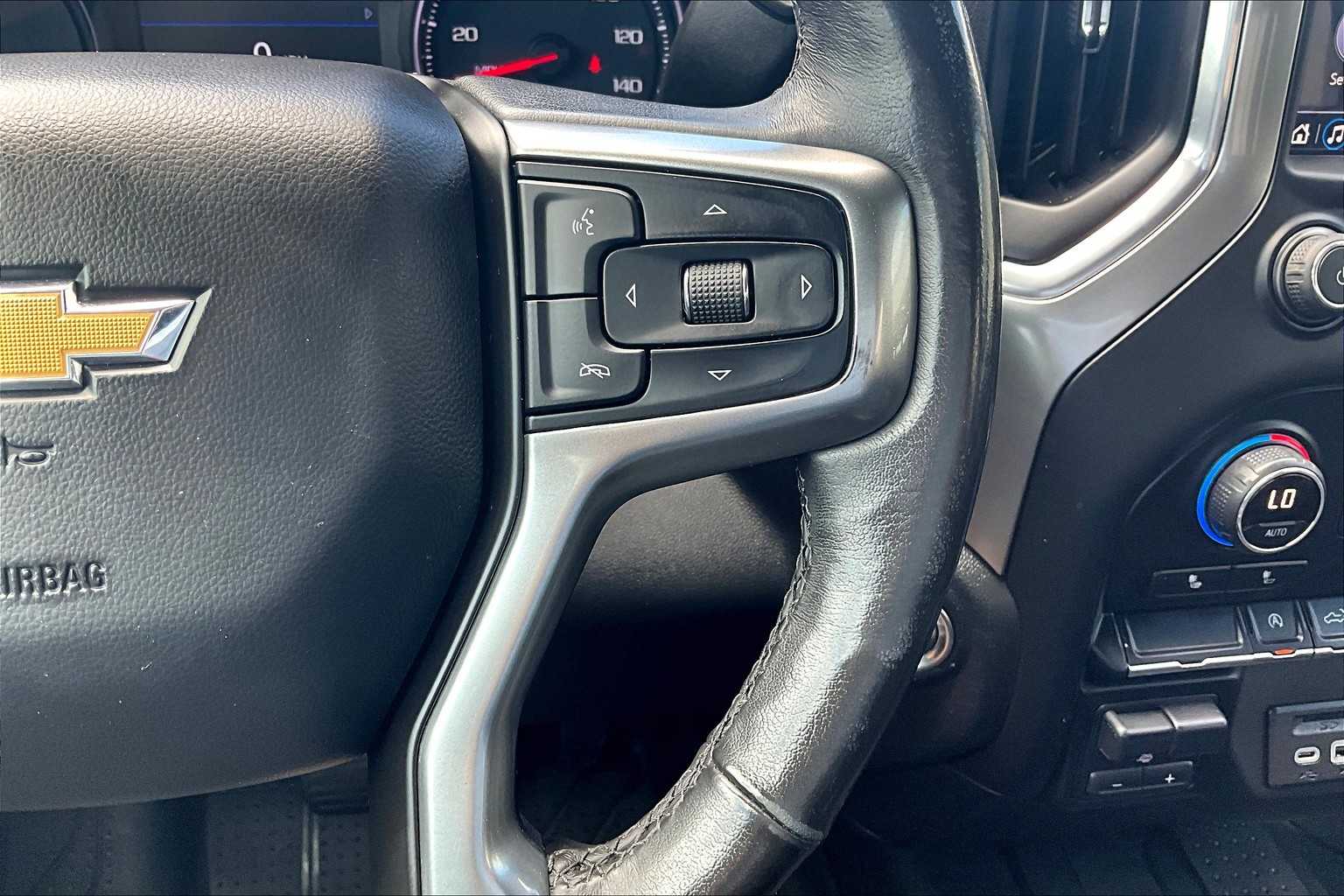 2020 Chevrolet Silverado 1500 LT photo 24