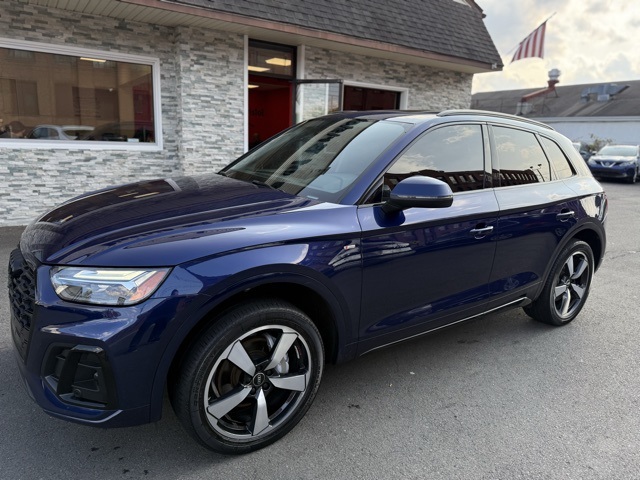 2022 Audi Q5 Premium Plus's photo