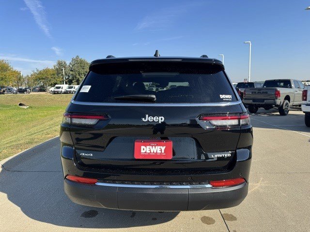 2025 Jeep Grand Cherokee Limited photo 4