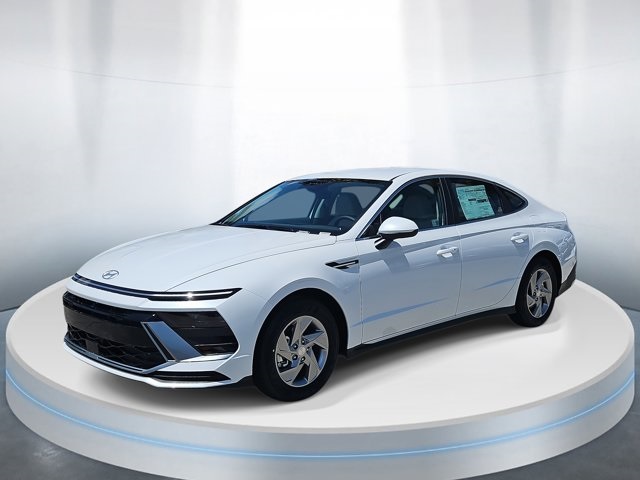 2025 Hyundai Sonata SE photo 2