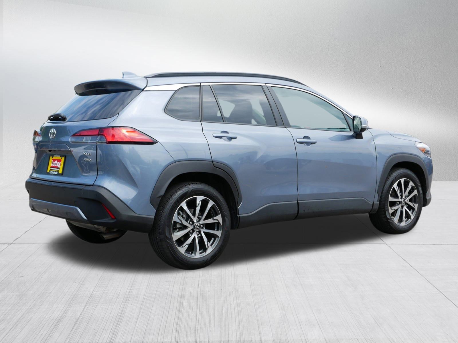 2022 Toyota Corolla Cross XLE photo 7