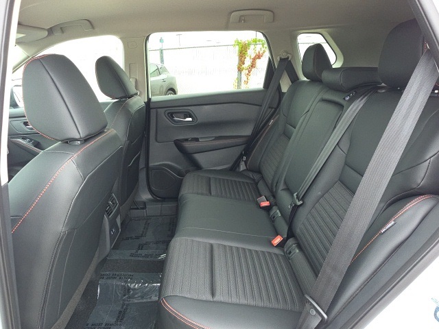 2026 Nissan Rogue SV photo 20