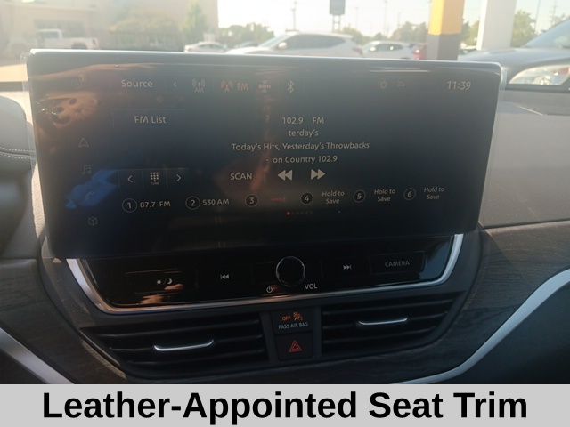 2025 Nissan Altima 2.5 SL photo 9