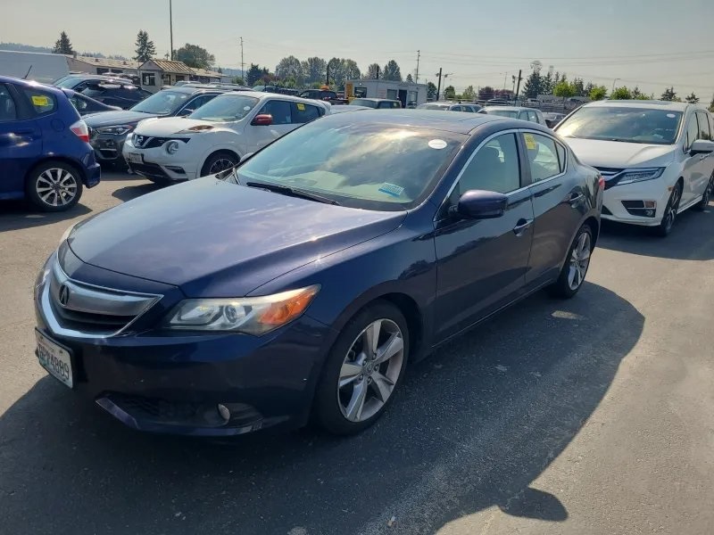 2013 Acura ILX 2.0L Premium photo 2
