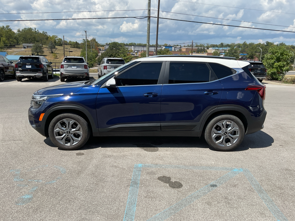 2024 Kia Seltos S photo 4