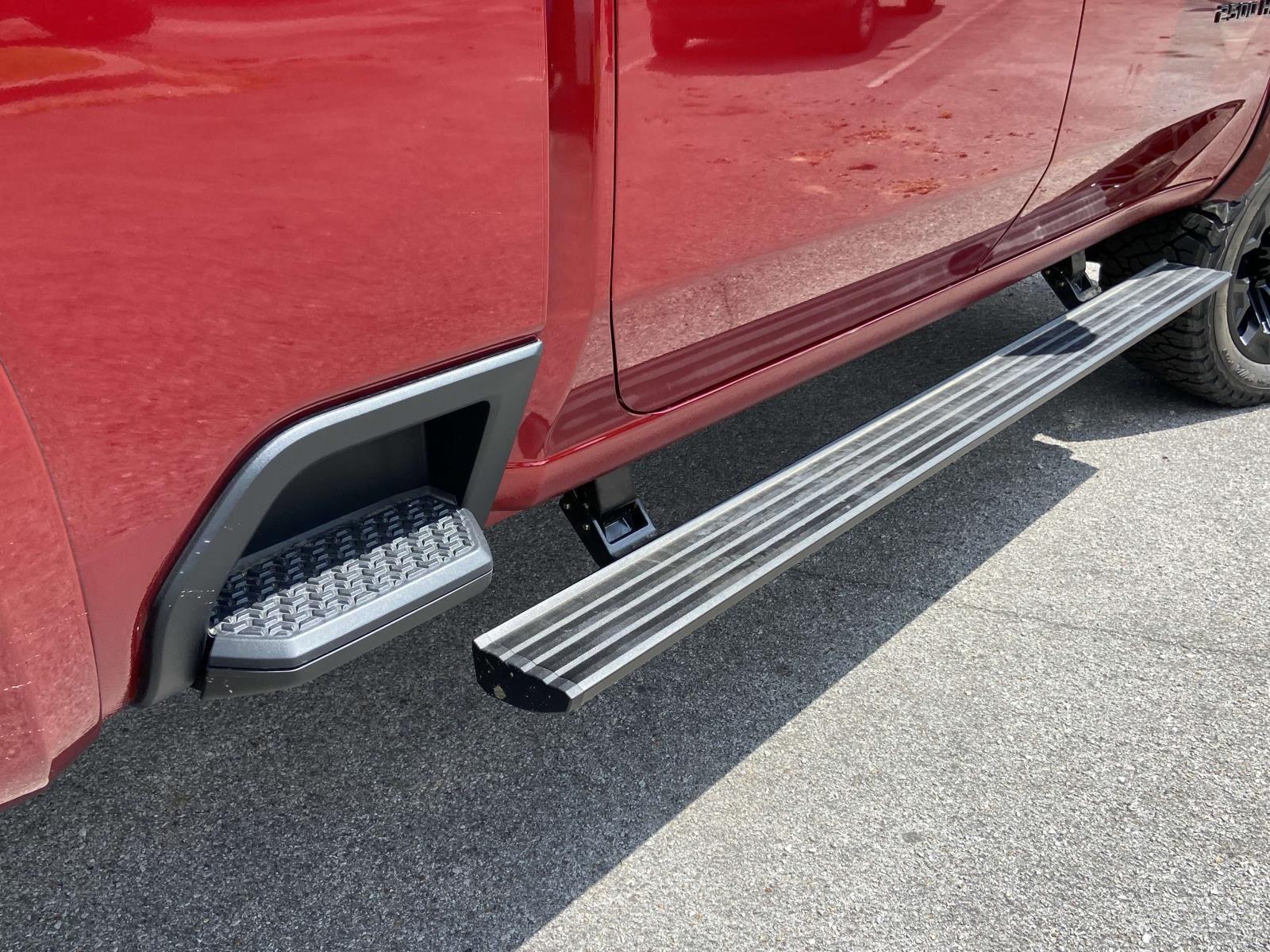 2025 Chevrolet Silverado 2500HD LTZ photo 9