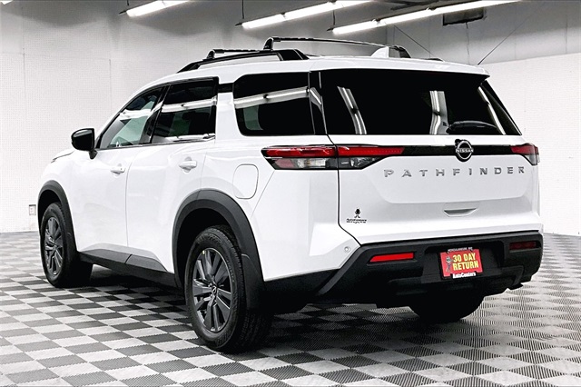 2025 Nissan Pathfinder SV photo 3