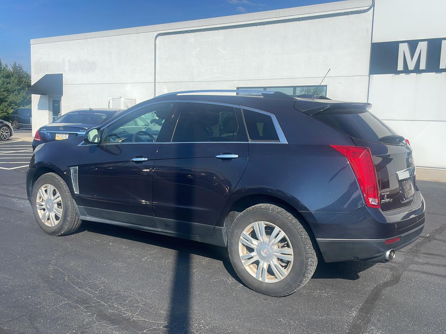 2015 Cadillac SRX Luxury photo 3