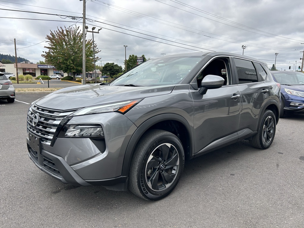 2024 Nissan Rogue SV photo 2
