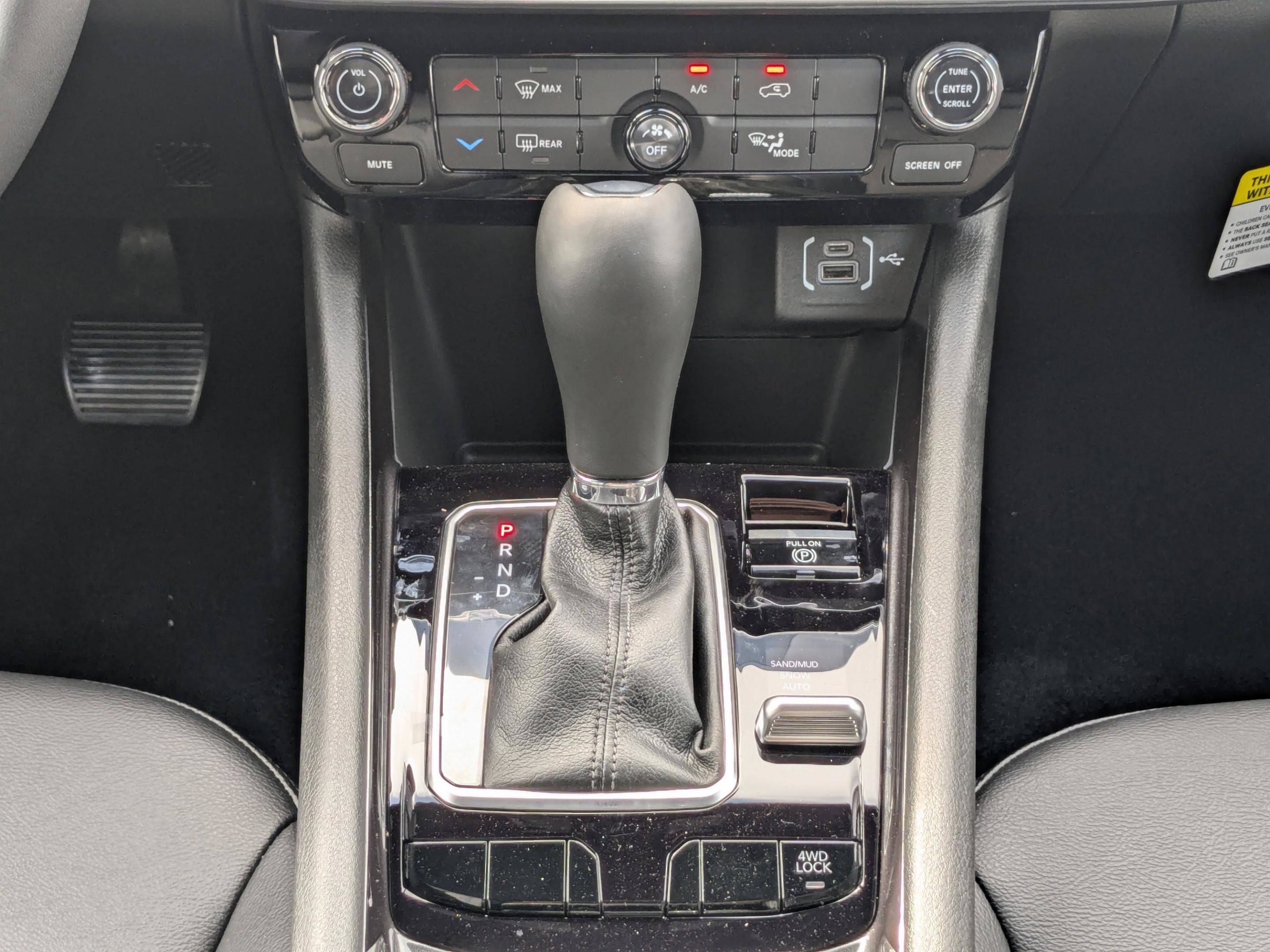 2025 Jeep Compass Latitude photo 48