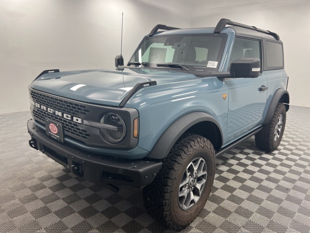 2023 Ford Bronco Badlands photo 2