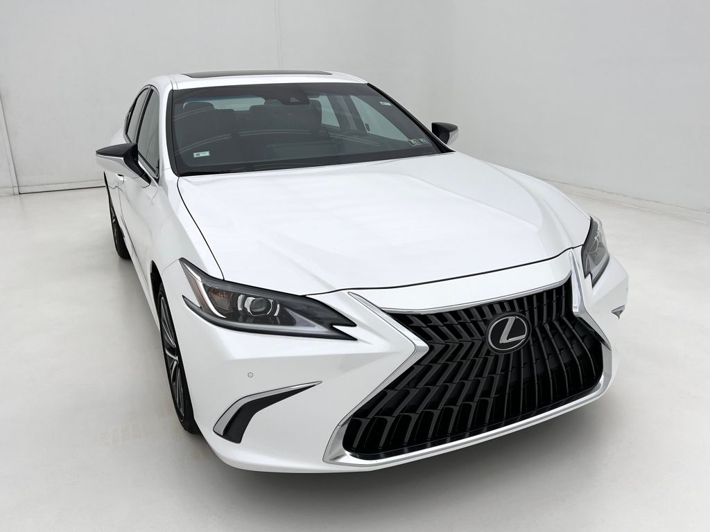 2025 Lexus ES 350 photo 4