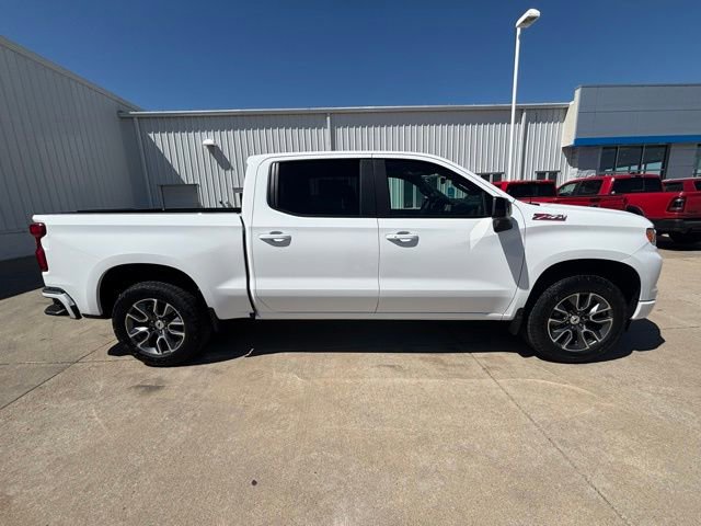 2025 Chevrolet Silverado 1500 RST photo 4