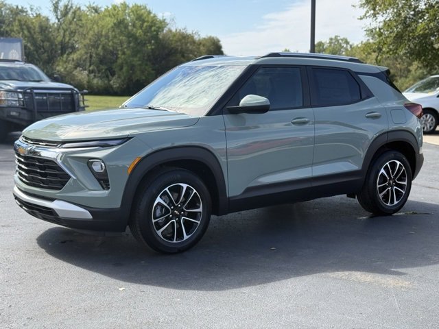2026 Chevrolet Trailblazer LT photo 2