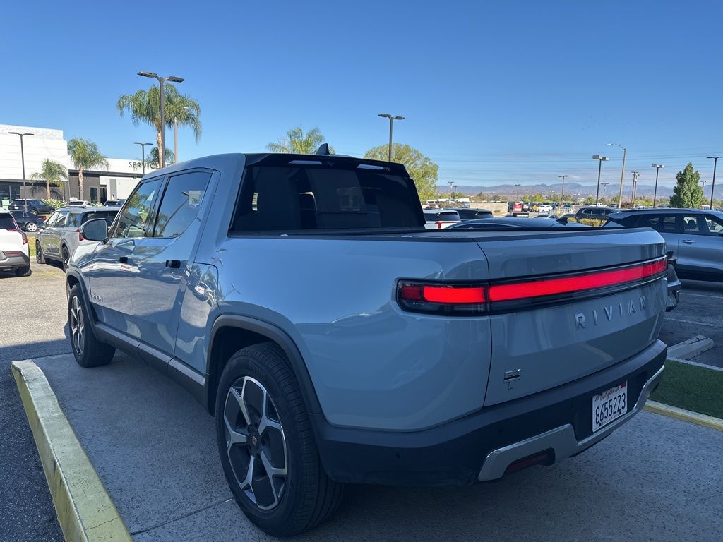 2024 Rivian R1T Adventure photo 4